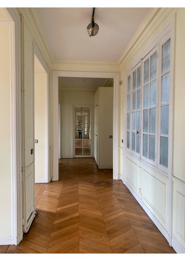 d&eacute;couvrez nos solutions de r&eacute;novation int&eacute;rieure &agrave; paris pour transformer votre espace avec qualit&eacute; et style. experts en am&eacute;nagement, design et travaux sur mesure.